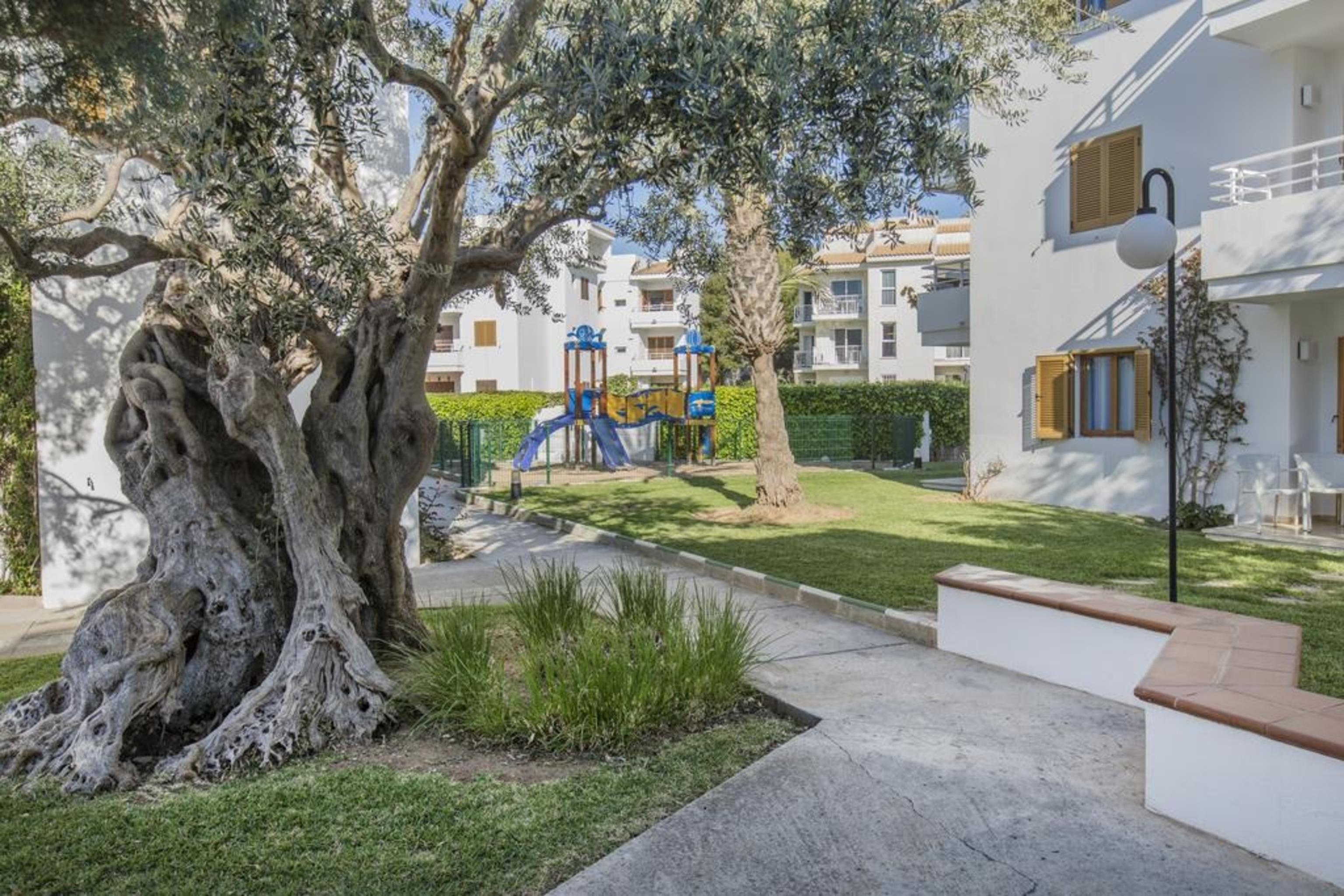 Appart hôtel Flora 3*
