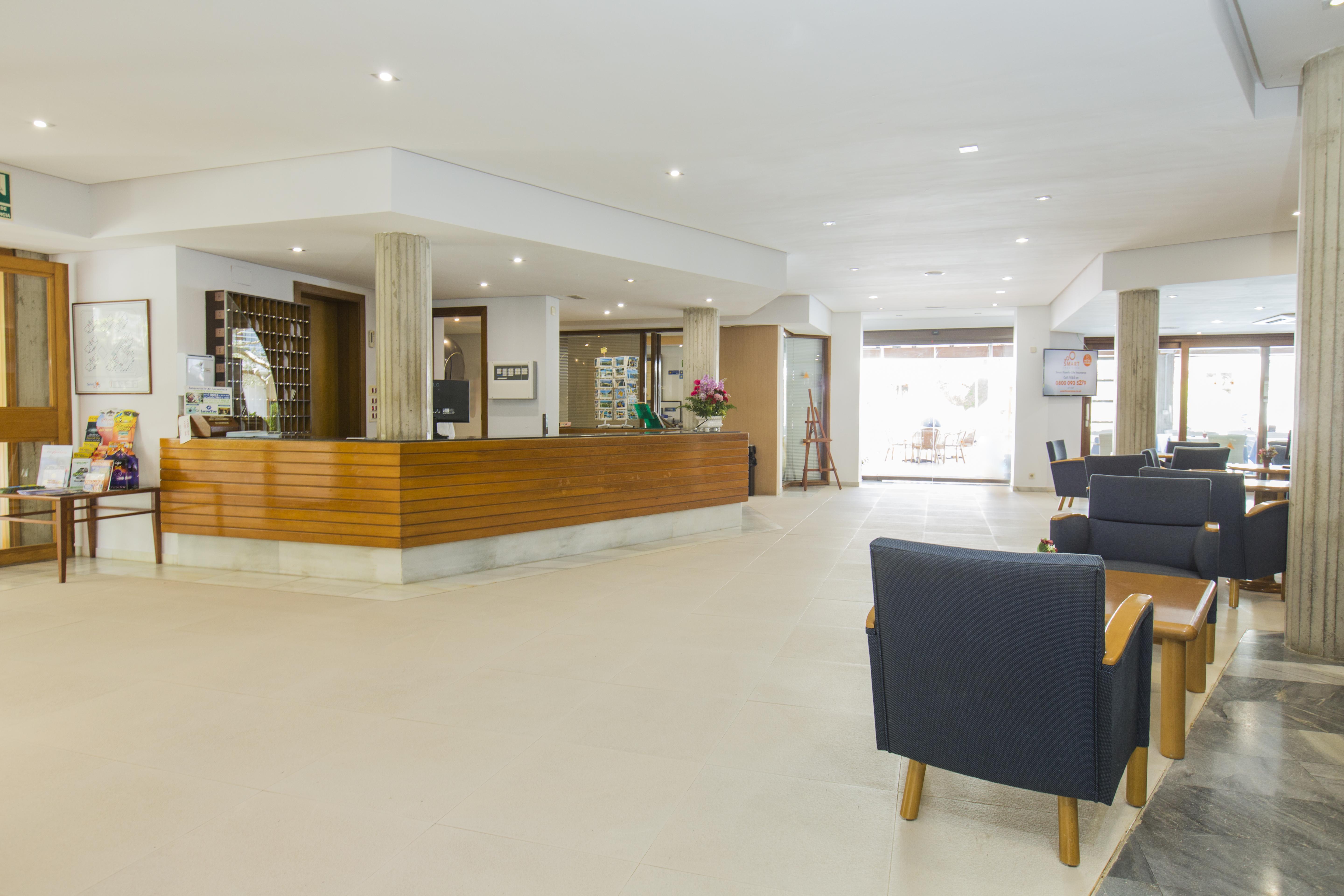 Appart hôtel Flora 3*