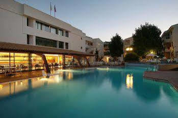Appart hôtel Flora 3*
